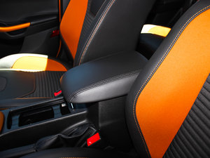 2015Ɏ EcoBoost 180 Ԅ\ 