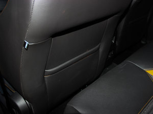 2015Ɏ EcoBoost 180 Ԅ\ g