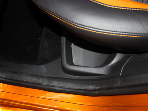 2015Ɏ EcoBoost 180 Ԅ\ g