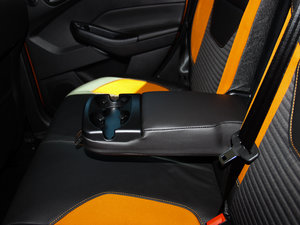 2015Ɏ EcoBoost 180 Ԅ\ 