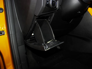 2015Ɏ EcoBoost 180 Ԅ\ g