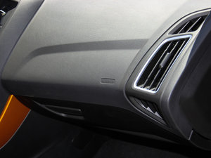 2015Ɏ EcoBoost 180 Ԅ\ g