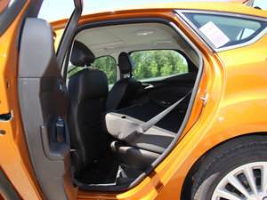 2015Ɏ EcoBoost 180 Ԅ\ ηŵ