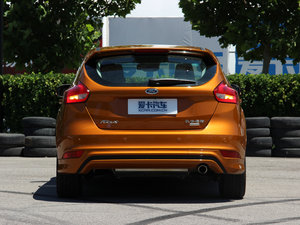 2015Ɏ EcoBoost 180 Ԅ\ ^