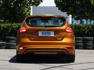 2015Ɏ EcoBoost 180 Ԅ\ ^