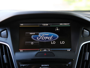 2015Ɏ EcoBoost 180 Ԅ\ п_@ʾ