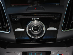 2015Ɏ EcoBoost 180 Ԅ\ {