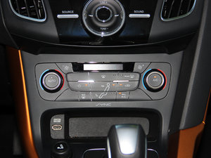 2015Ɏ EcoBoost 180 Ԅ\ п؅^