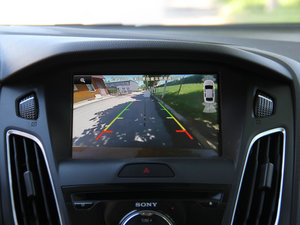 2015Ɏ EcoBoost 180 Ԅ\ п؅^(q)