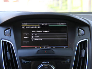 2015Ɏ EcoBoost 180 Ԅ\ п؅^(q)