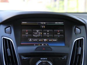 2015Ɏ EcoBoost 180 Ԅ\ п؅^(q)