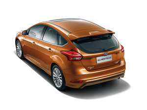 2015Ɏ EcoBoost 180 Ԅ\ w^