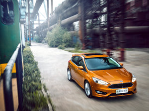 2015Ɏ EcoBoost 180 Ԅ\ w^