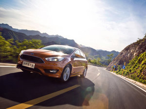 2015Ɏ EcoBoost 180 Ԅ\ w^