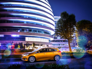 2015Ɏ EcoBoost 180 Ԅ\ w^