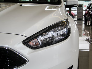 2015Ɏ EcoBoost 180 Ԅ(dng)\(yn)(dng) 