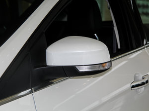 2015Ɏ EcoBoost 180 Ԅ\ ^