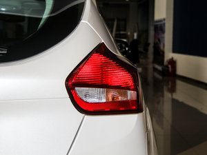 2015Ɏ EcoBoost 180 Ԅ(dng)\(yn)(dng) β