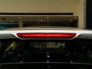 2015Ɏ EcoBoost 180 Ԅ\ ^