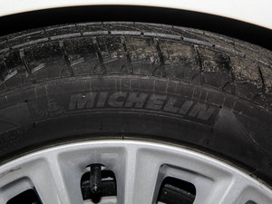 2015Ɏ EcoBoost 180 Ԅ(dng)\(yn)(dng) ݆̥Ʒ