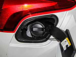 2015Ɏ EcoBoost 180 Ԅ\ ^