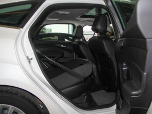 2015Ɏ EcoBoost 180 Ԅ\ g