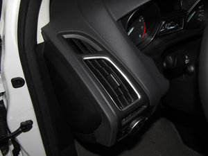 2015Ɏ EcoBoost 180 Ԅ(dng)\(yn)(dng) g