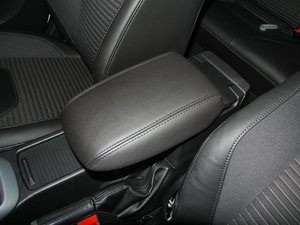 2015Ɏ EcoBoost 180 Ԅ\ g