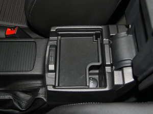 2015Ɏ EcoBoost 180 Ԅ\ g