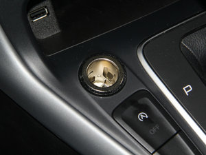 2015Ɏ EcoBoost 180 Ԅ\ g