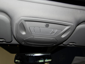 2015Ɏ EcoBoost 180 Ԅ\ g