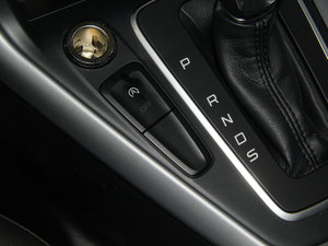 2015Ɏ EcoBoost 180 Ԅ\ п؅^