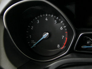 2015Ɏ EcoBoost 180 Ԅ\ п؅^