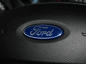 2015Ɏ EcoBoost 180 Ԅ\ п؅^