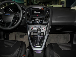 2015Ɏ EcoBoost 180 Ԅ\ п_