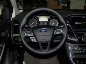 2015Ɏ EcoBoost 180 Ԅ\ P