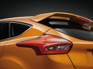 2015Ɏ EcoBoost 180 Ԅ\ ^