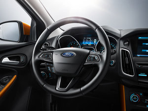 2015Ɏ EcoBoost 180 Ԅ\ п؅^