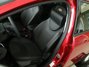 2015Ɏ EcoBoost 125 ԄӳL g