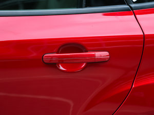 2015Ɏ EcoBoost 125 ԄӳL ^