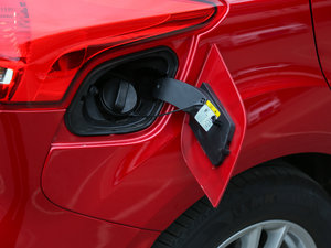 2015Ɏ EcoBoost 125 ԄӳL w