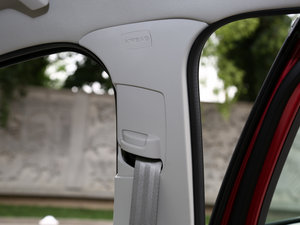 2015Ɏ EcoBoost 125 ԄӳL g