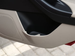 2015Ɏ EcoBoost 125 ԄӳL g