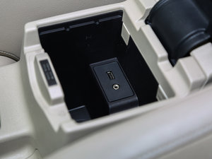 2015Ɏ EcoBoost 125 ԄӳL g