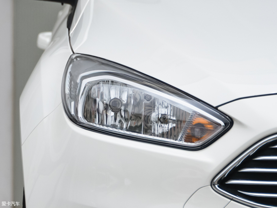 2015˹  EcoBoost 125 քӳL