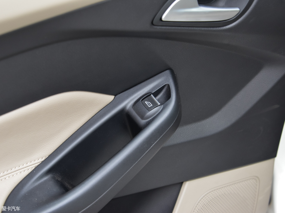 2015˹  EcoBoost 125 քӳL