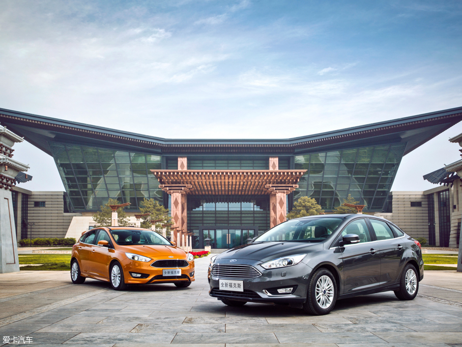 2015˹  EcoBoost 180 ԄŞ