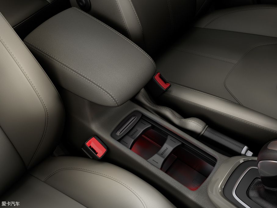 2015˹  EcoBoost 180 ԄŞ