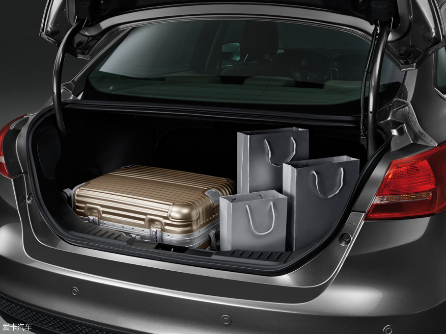 2015˹  EcoBoost 180 ԄŞ