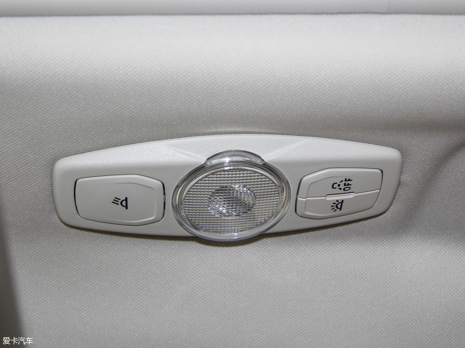 2015˹  EcoBoost 180 ԄŞ